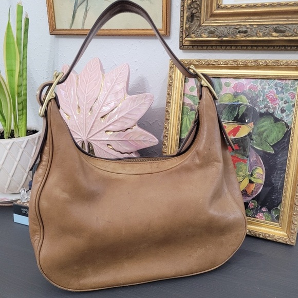 Coach Handbags - Vintage Coach Legacy Zoe Hobo Bag 9342